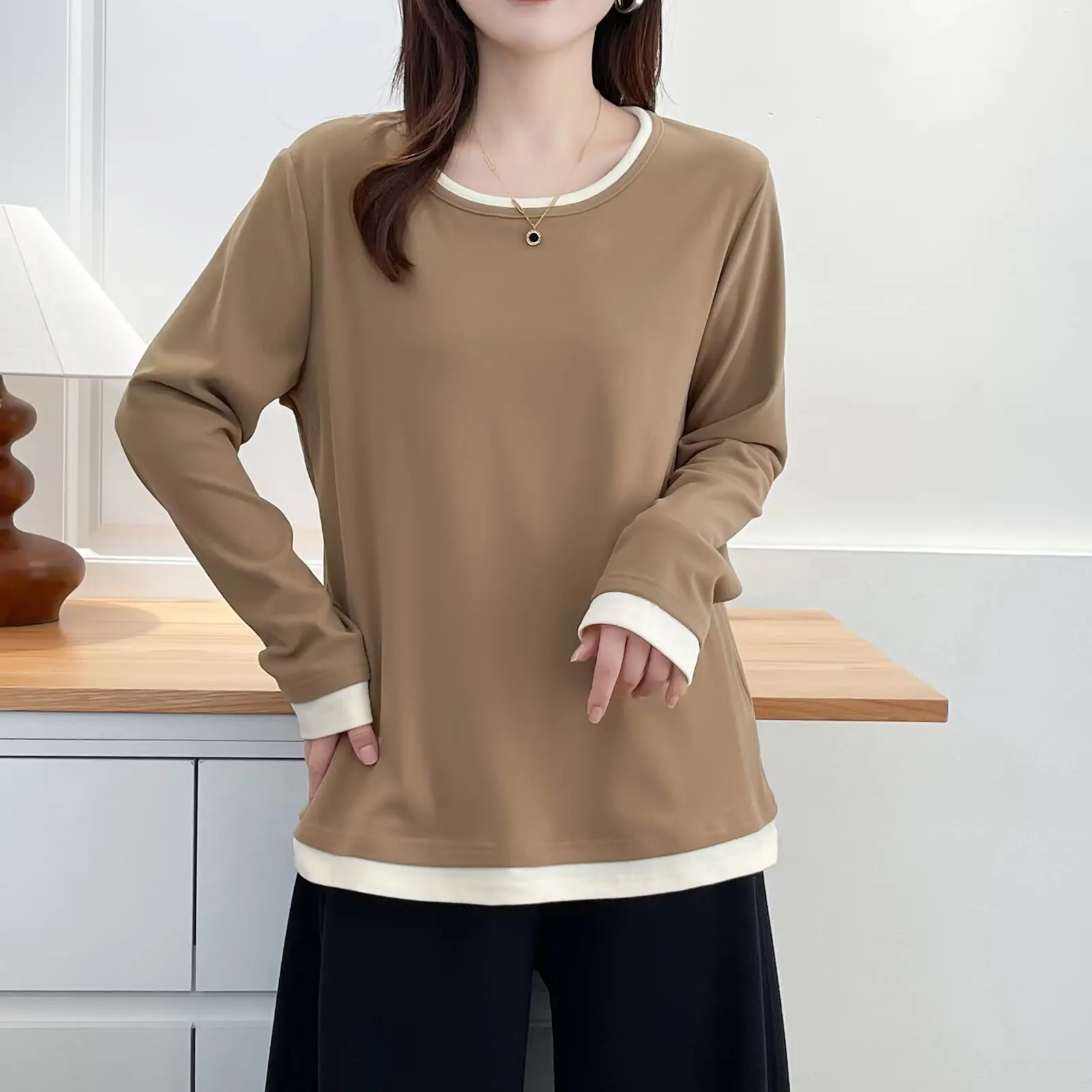 XXXXL Fashion Plus Size Women's T-Shirt 2025 Autumn Winter Casual Color Blocking Fleece Warm Long Sleeved Tops 2532