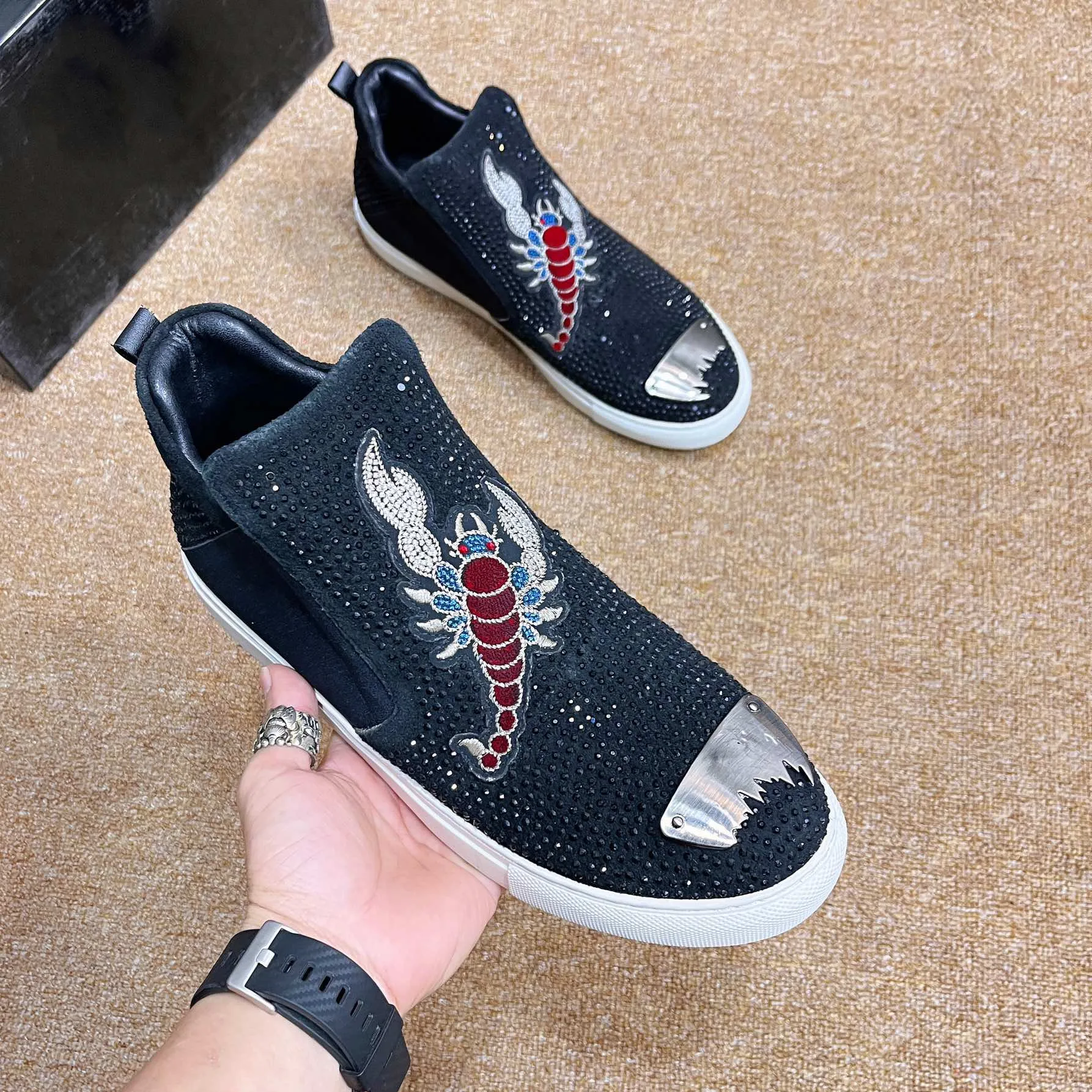 

Boots Luxury Brand Designer High Top Shoes Diamond Rhinestones Scorpion Motorcycle Sneakers Ankle Winter Snow Botines Western