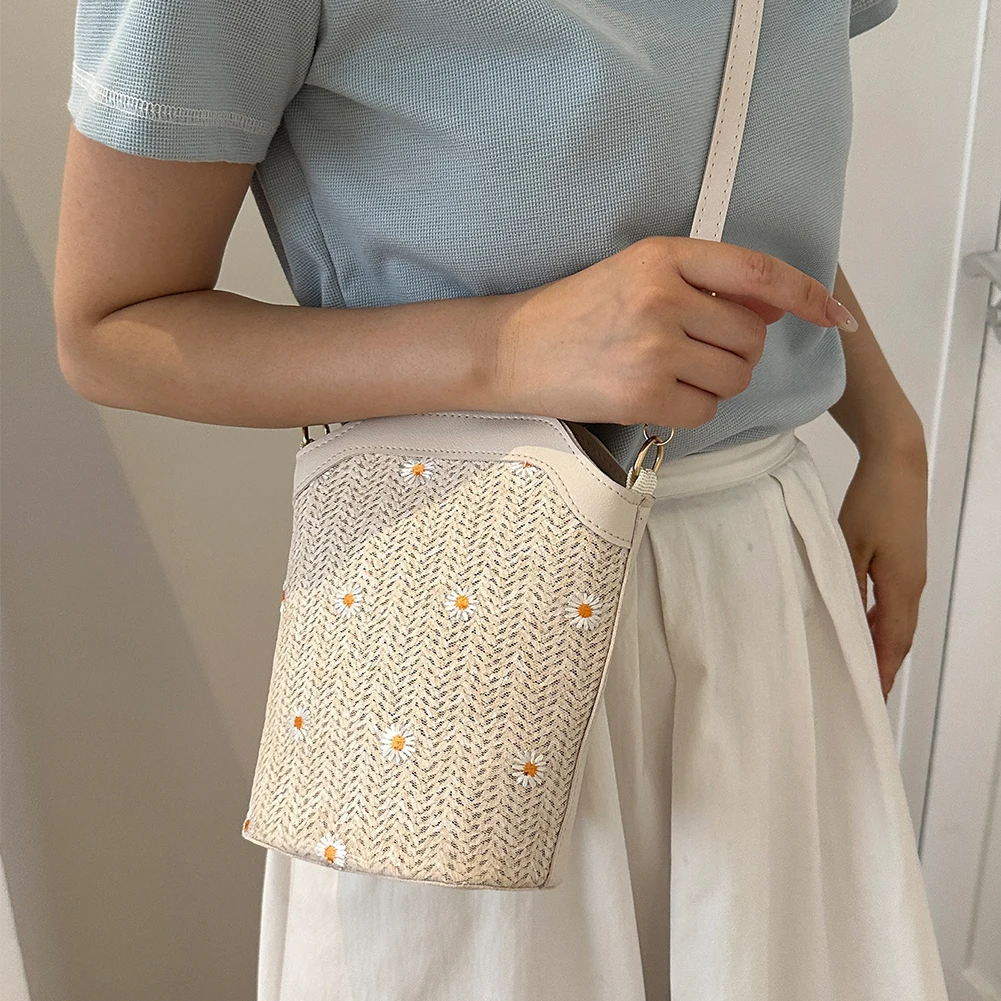 Daisy Shoulder Bag Summer Straw Woven Messenger Bag Lace