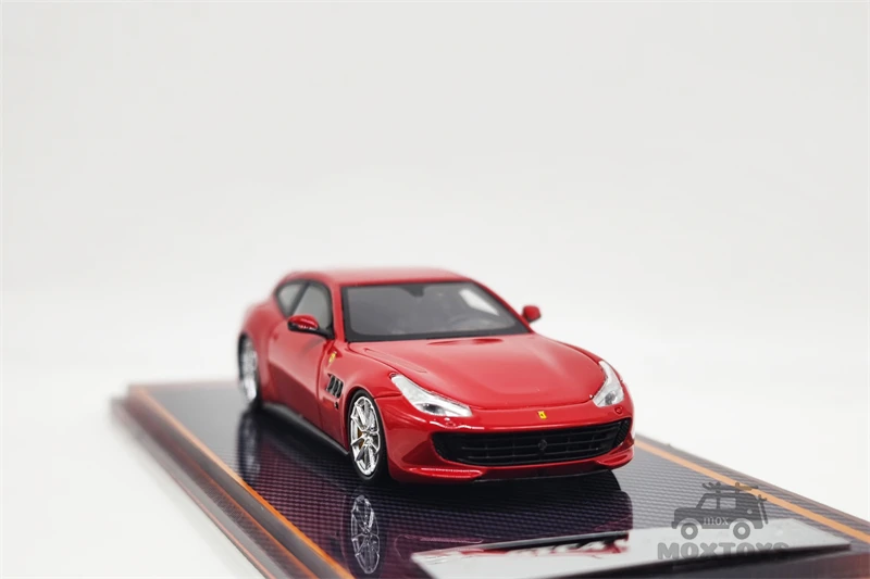 レジン製 1/64 フェラーリGTC4ルッソ 並行輸入品】 ミニカー 1/64 フェラーリ GTC4 LUSSO : Car model