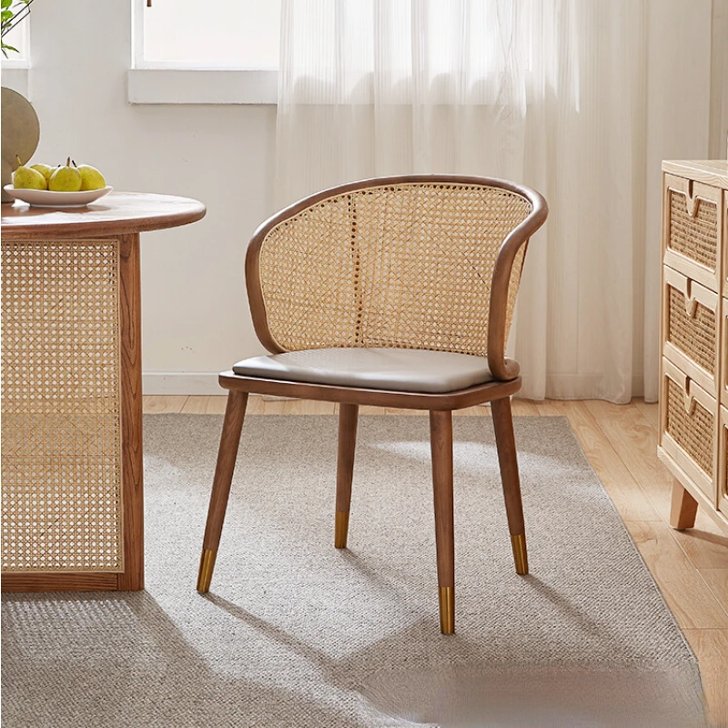 

Скандинавский Ретро обеденный стул из твердой древесины