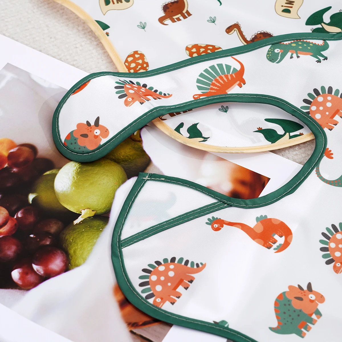 جديد لطيف 3 قطعة مجموعة مقاوم للماء الطفل أكمام تغذية مريلة موضة غطاء كامل الجسم الوليد ملابس التجشؤ