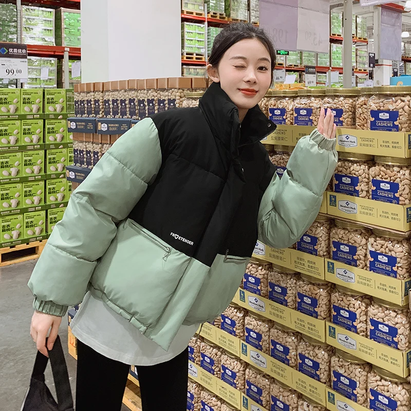 

Small down cotton jacket for women in winter, short 2023, new Korean stand collar design, color matching jacket trend