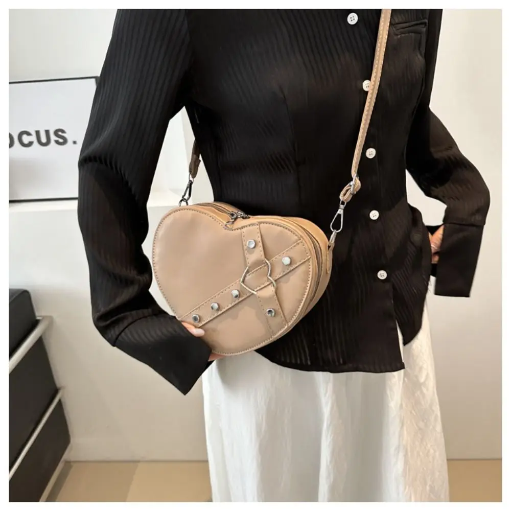 【りこ】é Heart pouch shoulder strap bag JSGHGDF 2024 NEW Crossbody Shoulder Bag with Heart Pattern