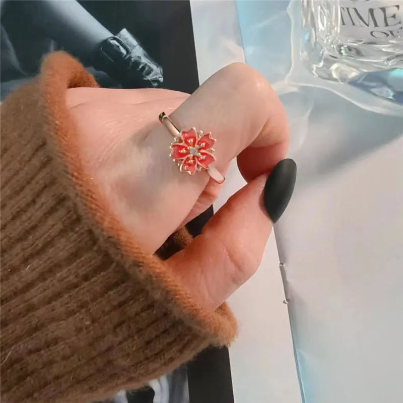2025 New Fidget Spinner Ring Anxiety for Women Luxury Sakura Starfish Dragonfly Kitty Animal Rings Anti Stress Wedding Jewelry
