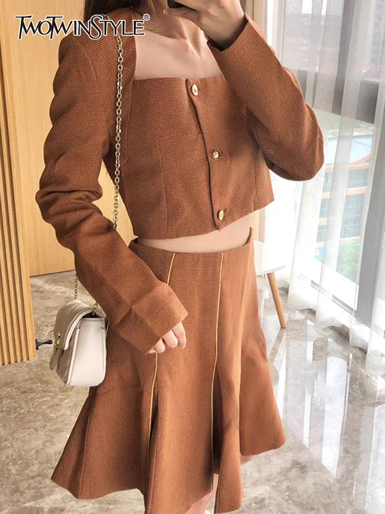

Женский комплект из двух предметов TWOTWINSTYLE, элегантный комплект из двух предметов, топ с квадратным вырезом и длинными рукавами, мини-юбка с высокой талией