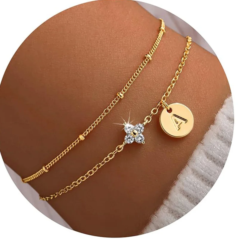 Zierliches 14K vergoldetes Zirkonia-Klee-Anfangsarmband mit mehrlagigem Buchstaben-Armband für Frauen und Mädchen, Schmuck, personalisierte Geschenke – Detail 9