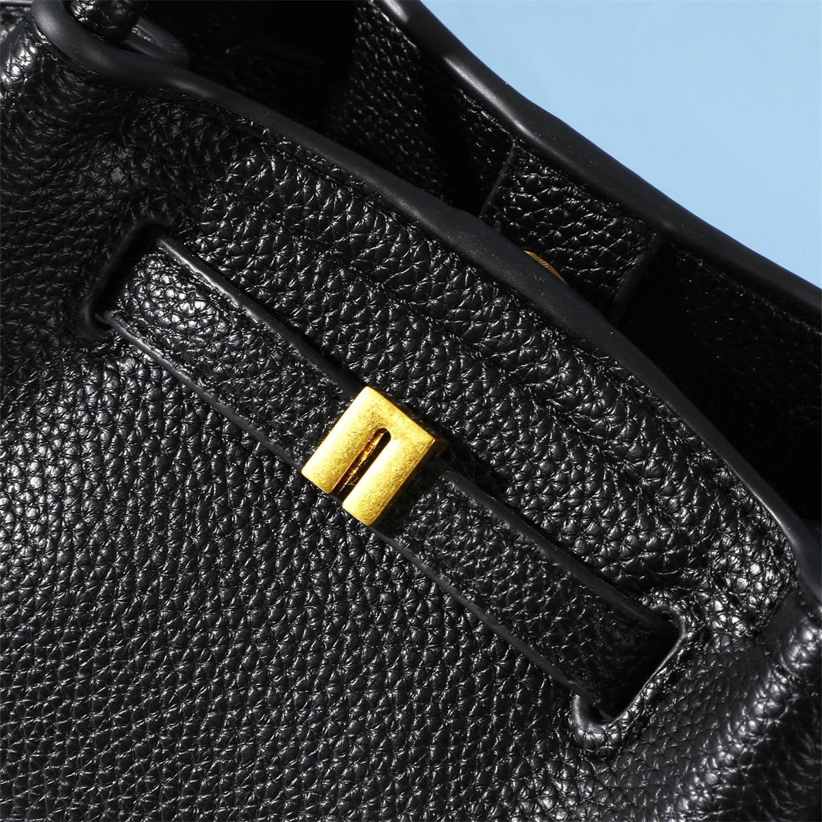 حقيبة كتف نسائية صغيرة من قماش JW PEI لعام 2025 با...