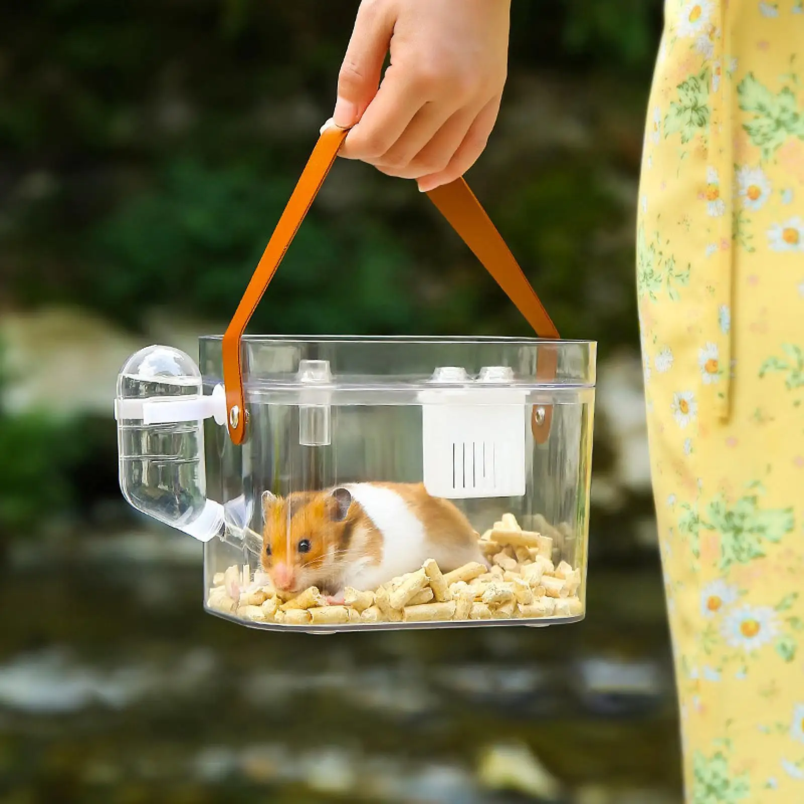 Portable Hamster Carrier for Small Pets Travel Case with Water Bottle for Mice And Gerbils