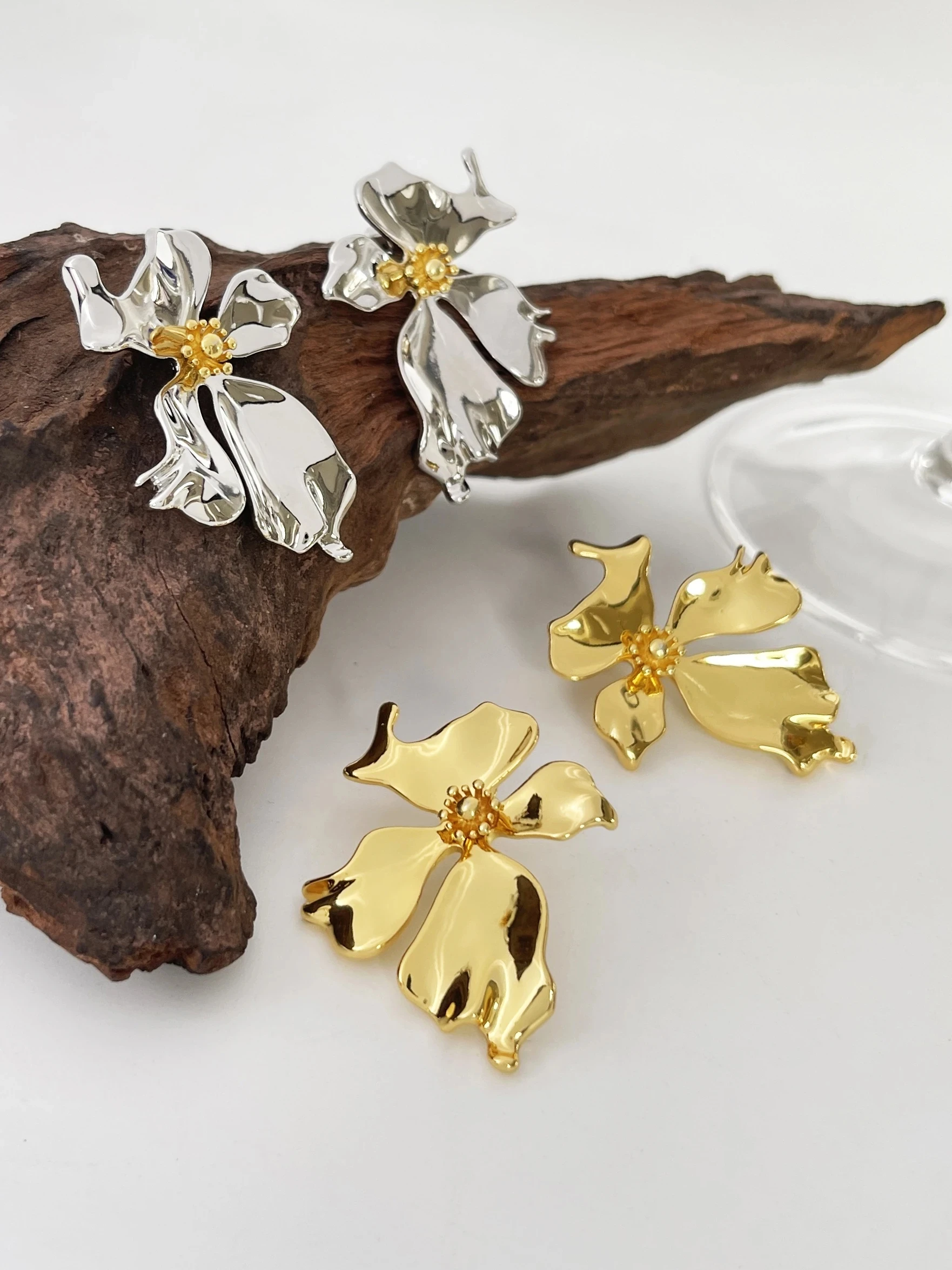 Peri'sbox-Big Flower Stud Earrings para Mulheres, Ouro, Banhado a Prata, Declaração, Shinning, Brinco Floral Artsy, Fábrica Atacado