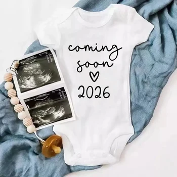 In arrivo nel 2026 Annuncio Tute per neonato Divertente Ragazzo Ragazza Manica corta Tuta in cotone Pagliaccetto infantile Nuovo regalo di nascita