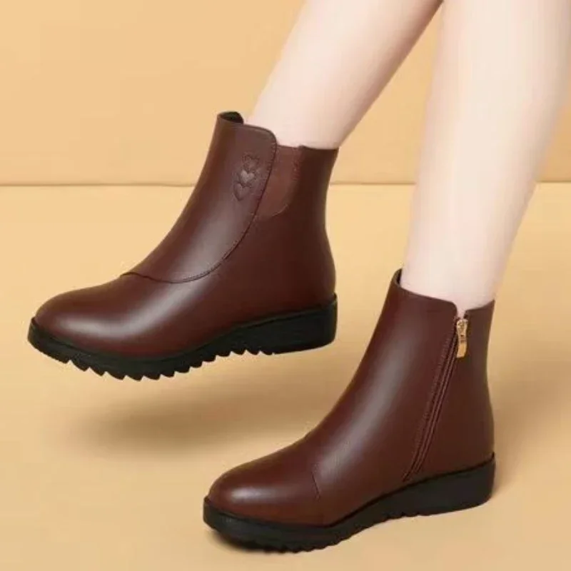 

Женские ботинки на молнии, с круглым носком, однотонные плюшевые теплые ботинки на коротком массивном каблуке, зимняя обувь, 2023