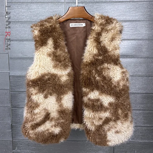 LANMREM 2025 Autumn Winter Imitation Tuscan Eco-Friendly Fur Vest Artificial Fox Fur Sleeveless Faux Fur Vest Coats Chic 2DB4521