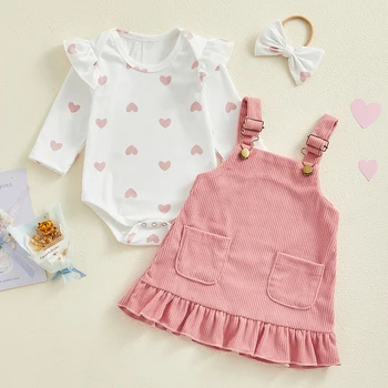 Set di vestiti per neonate primaverili a costine con stampa a cuore e volant a maniche lunghe + abito con bretelle tascabile in velluto a coste + copricapo