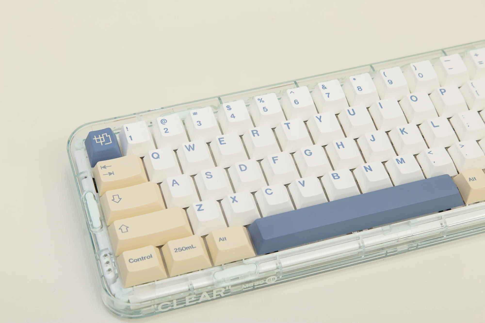 Sfcdcd2c9f76741f0a2b8ec966ae7e7f4L - GMK Keycap