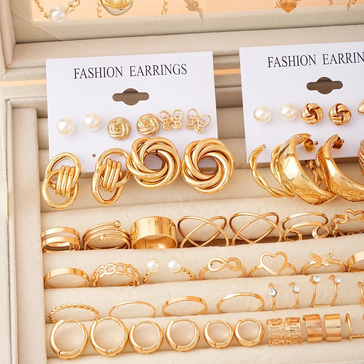 68 Pcs Boho Chic Jewelry Set Vintage Heart Pearl Zircon Butterfly Pendant Earrings Ring Necklace For Women Daily Wear Gifts 2024