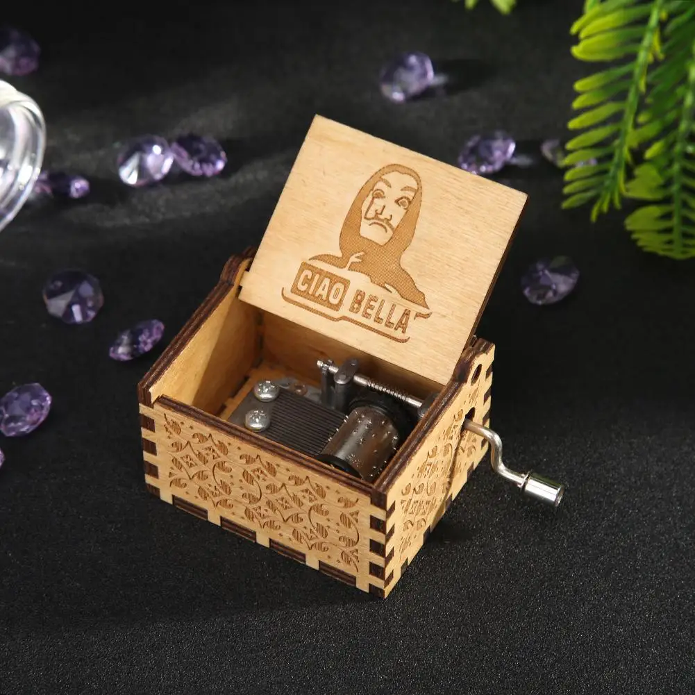 Retro Carved Hand Cranked Music Box Creative Chic Wooden Hand Cranked Music Box Household Musical Box Home Decor Birthday Gift