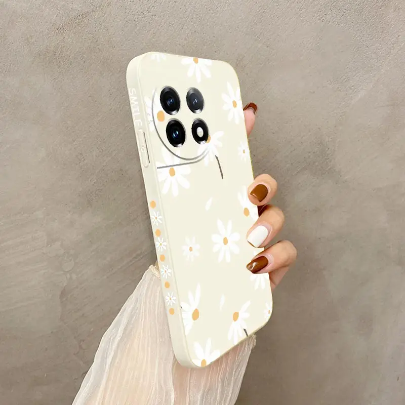 Elegant Plain Daisies Liquid Silicone Phone Case