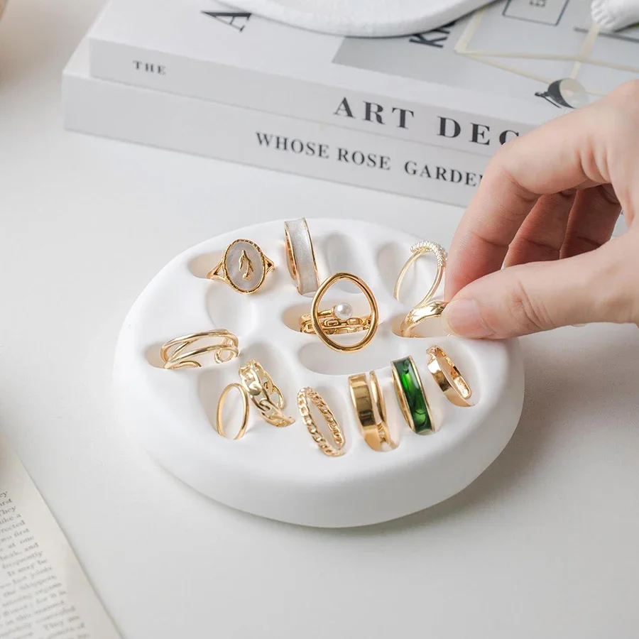 Gypsum white ring display stand holder ,Jewelry organizer props . couple ring display holders case , creative earrings box
