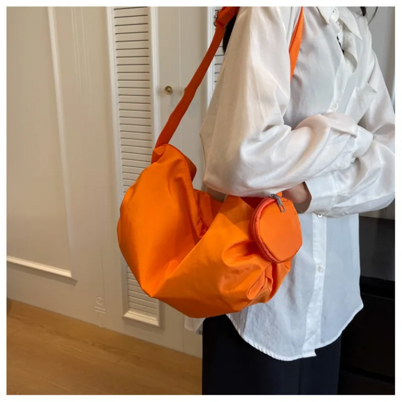 Nylon Cloth Bag for Women Large Capacity 2023 New Summer All-match Zipper Crossbody Bag Trend Design Solid Color Storage Bag