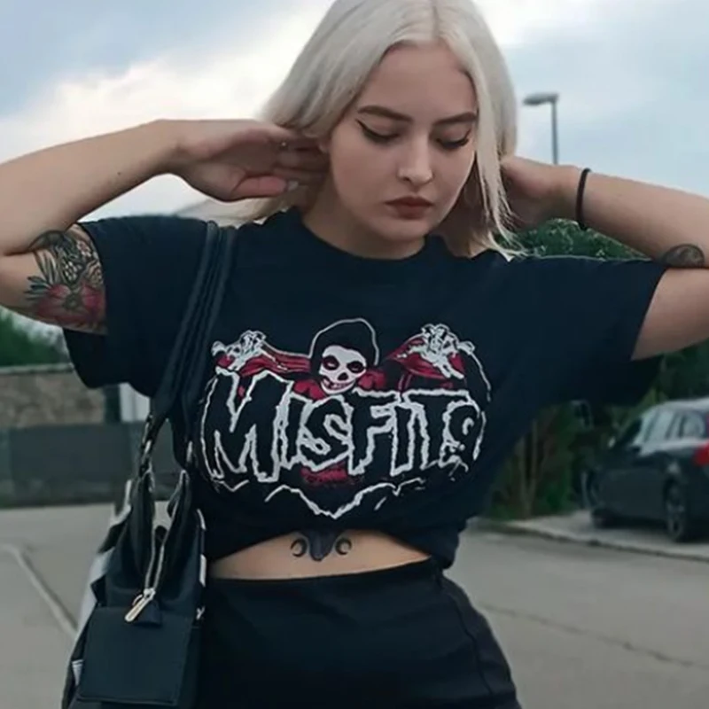 90s Harajuku printed T-shirt short sleeved tight top women's Y2K street wear black exposed navel top 1 90s Harajuku printed T-shirt short sleeved tight top women's Y2K street wear black exposed navel top