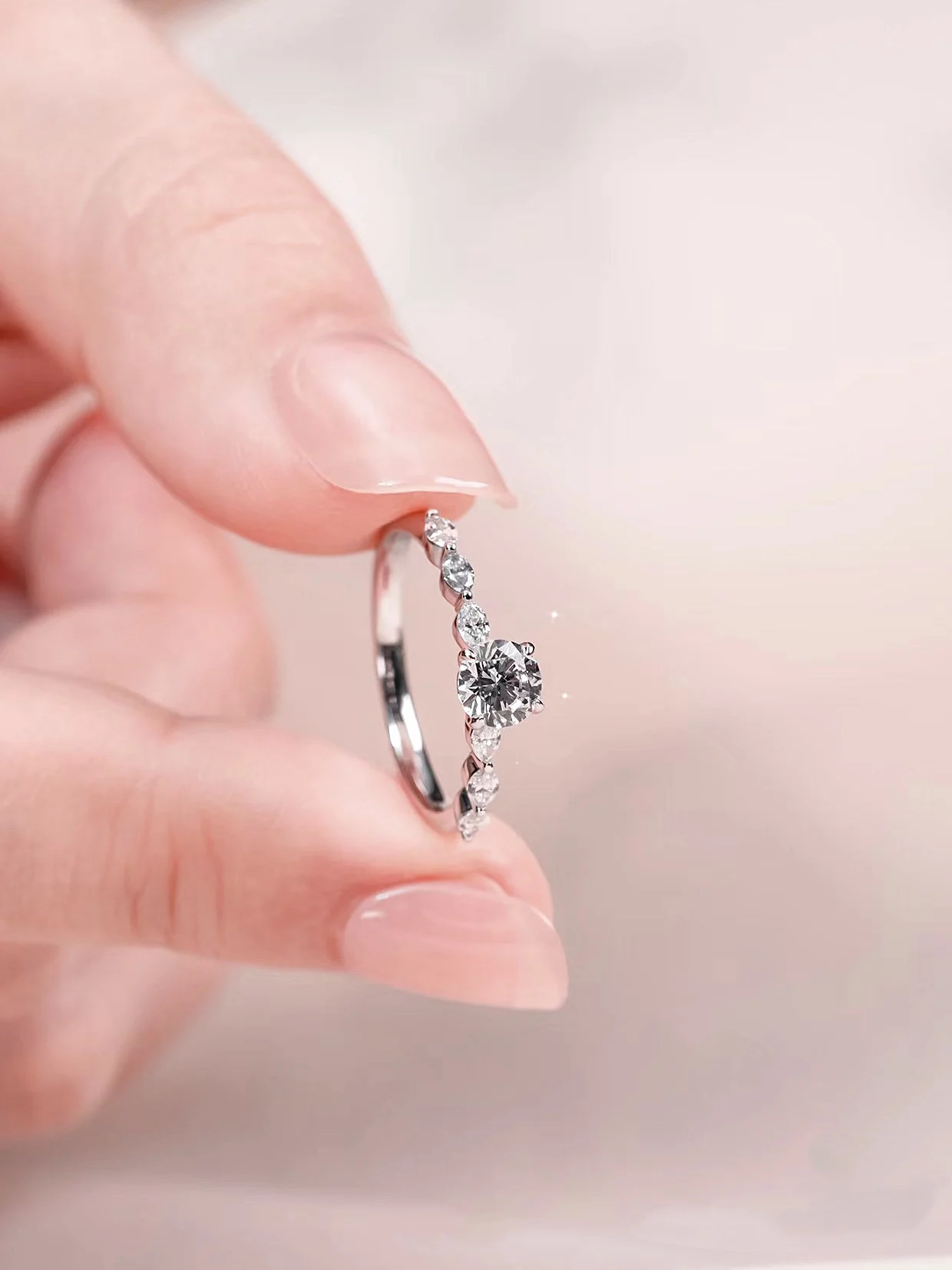 

New D color Moissanite ring 1 carat sterling silver couple ring man and woman a wedding ring for girlfriend