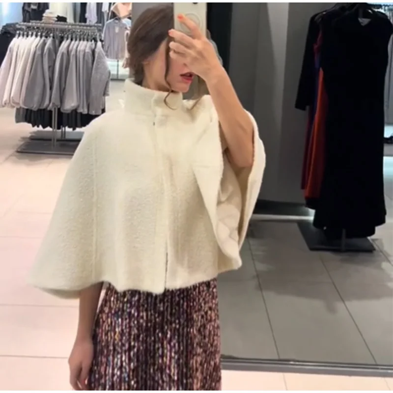 White Loose Short Cape Coat Women Autumn Winter Thick Single Buckle Batwing Sleeve Cloaks Jacket Lady Elegant Warm Outwear New