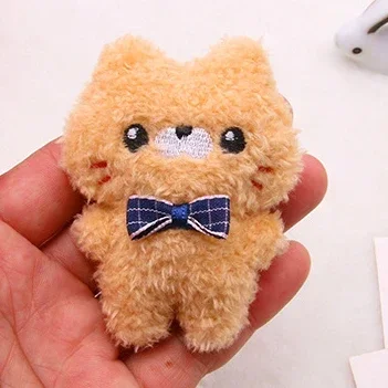thumbnail image 1 of 10-15cm Juguetes de peluche suaves Lindo llavero de peluche de animal Colgante Vestido Conejo Bolso Adornos de coche Regalos de cumpleaños y Navidad, 1 of 5