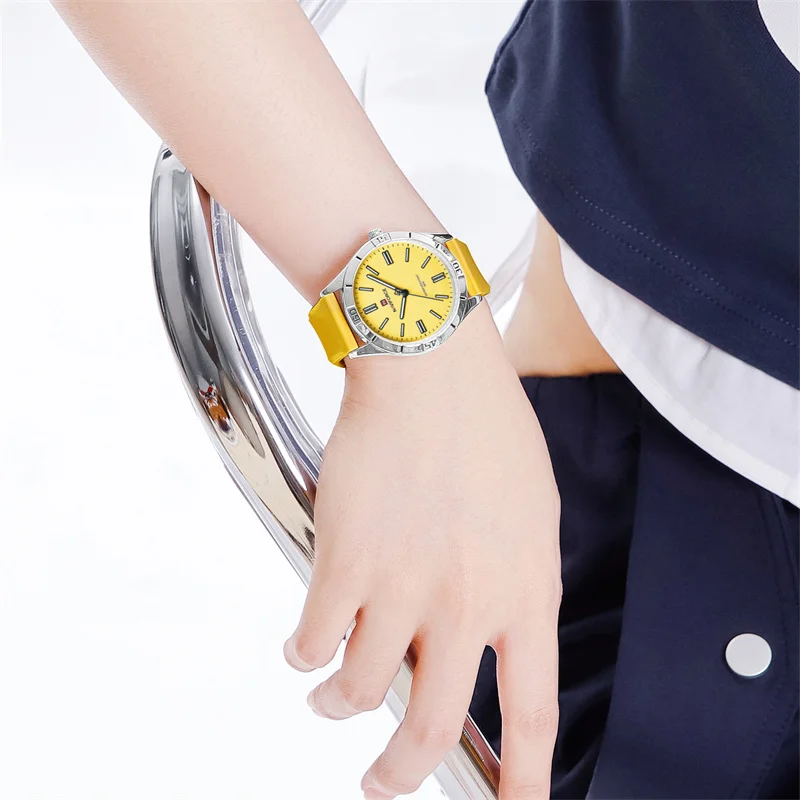 Naviforce Gloednieuw Ontwerp Dames Eenvoudig Horloge Mode Dames Klok Waterdicht Siliconen Bandje Logio Feminino 2024