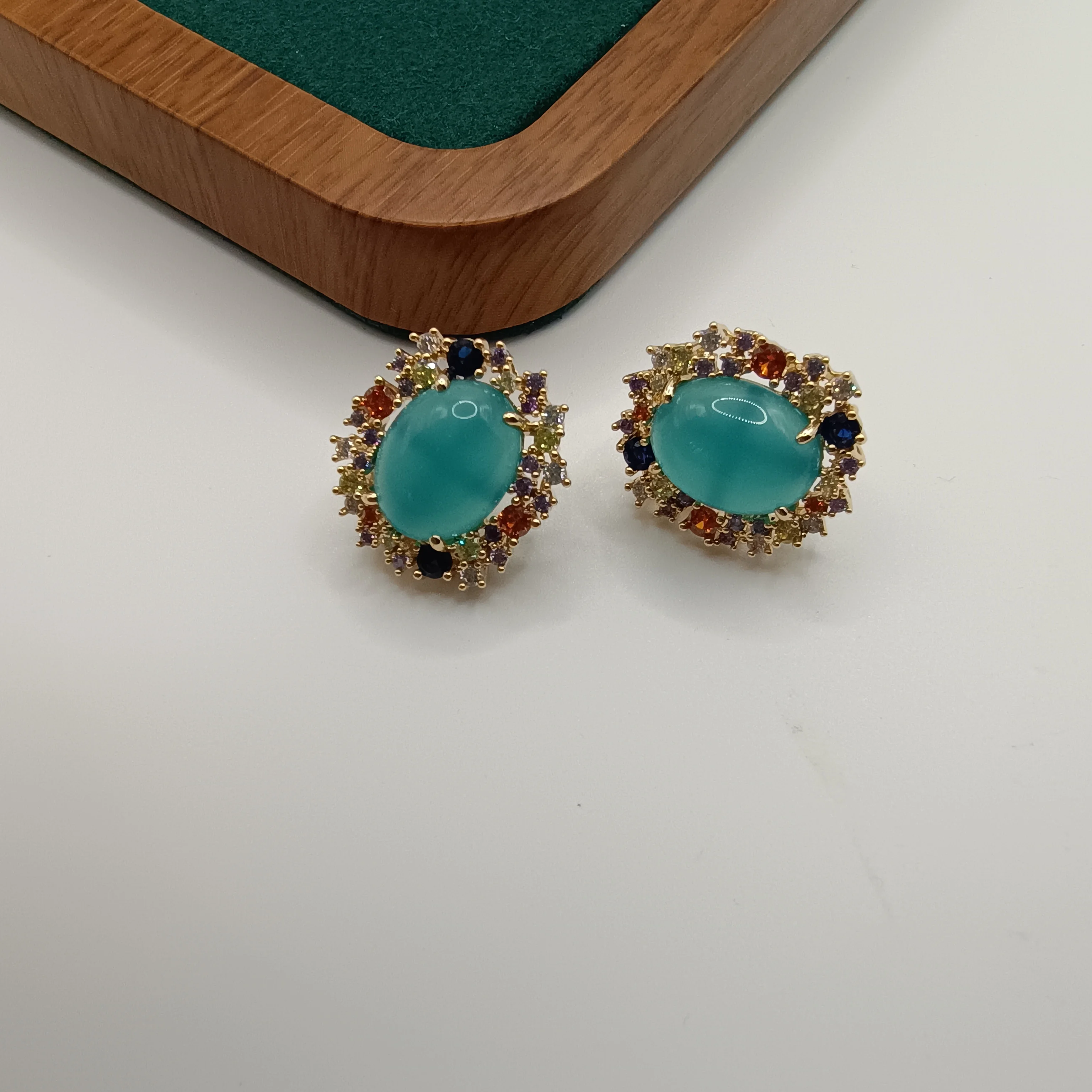

Zssanacc Aesthetic Women's Earrings Luxury Designer Boho Jewelry Free Gifts Luxury Green Stone Earrings
