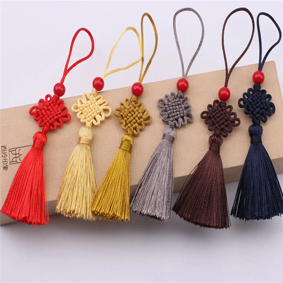100PCS Small 5cm Multicolor Handmade Chinese Knot Tassels DIY Charm Pendant Accessories for Clothing Jewelry Crafts Gift Making