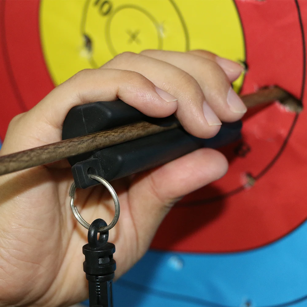 

Rubber Arrow Shaft Puller Remover Keychain Assist Arrow Shaft Removing Prevent Arrow Shaft Breaking Hunting Archery Accessory