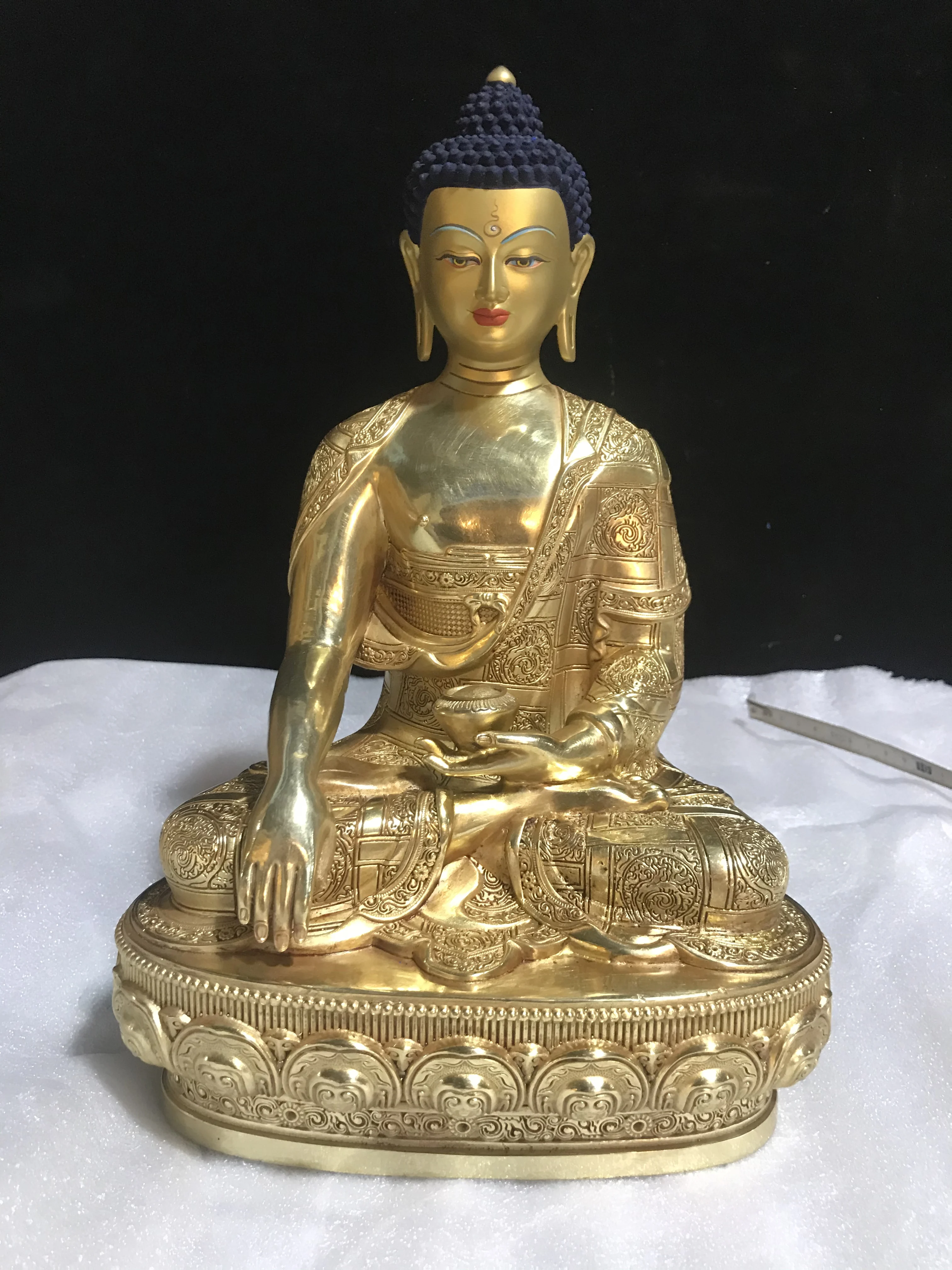 

10-inch 15-inch Taiwan Province Seiko pure copper gilt bronze statue of Buddha statue of Sakyamuni.