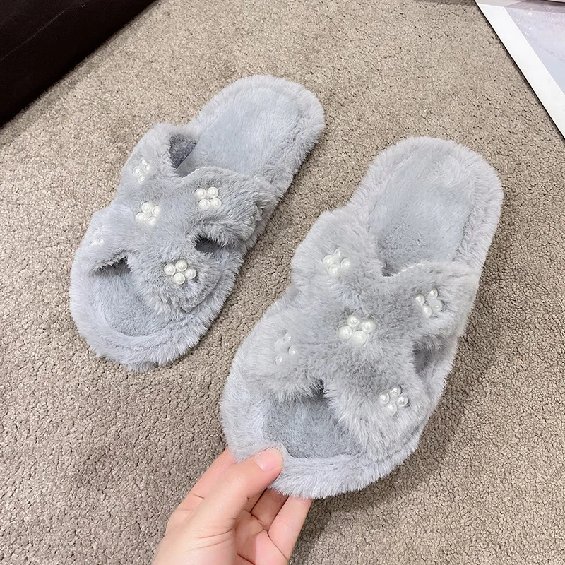 

Women Thick Bottom Hollow Pearl Fur Slippers 2023 Autumn Winter Warm Home Furry Slides Woman Slip on Short Plush Platform Shoes