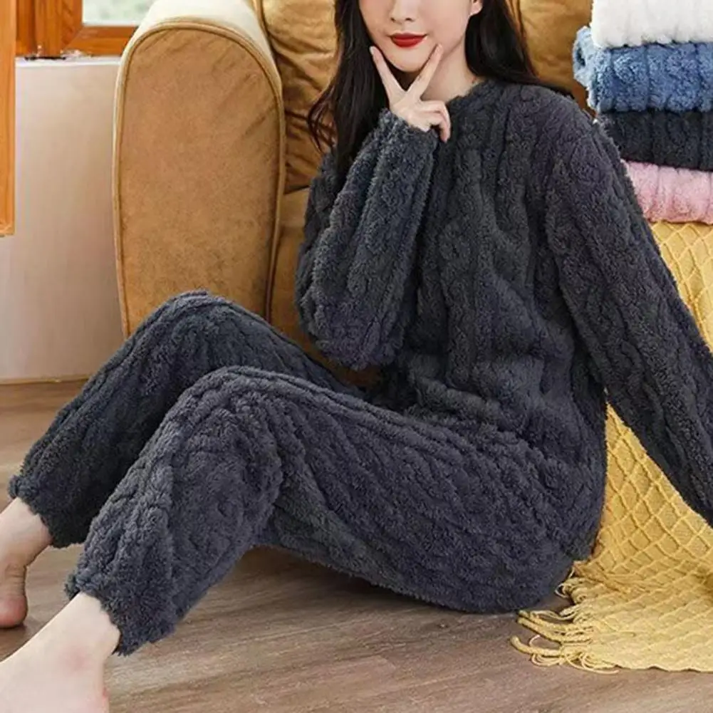 1 Set Women's Pajamas Set 2-Piece Sleepwear Set Warm Plush Pullover And Pants for Autumn Winter Home Wear Clothes