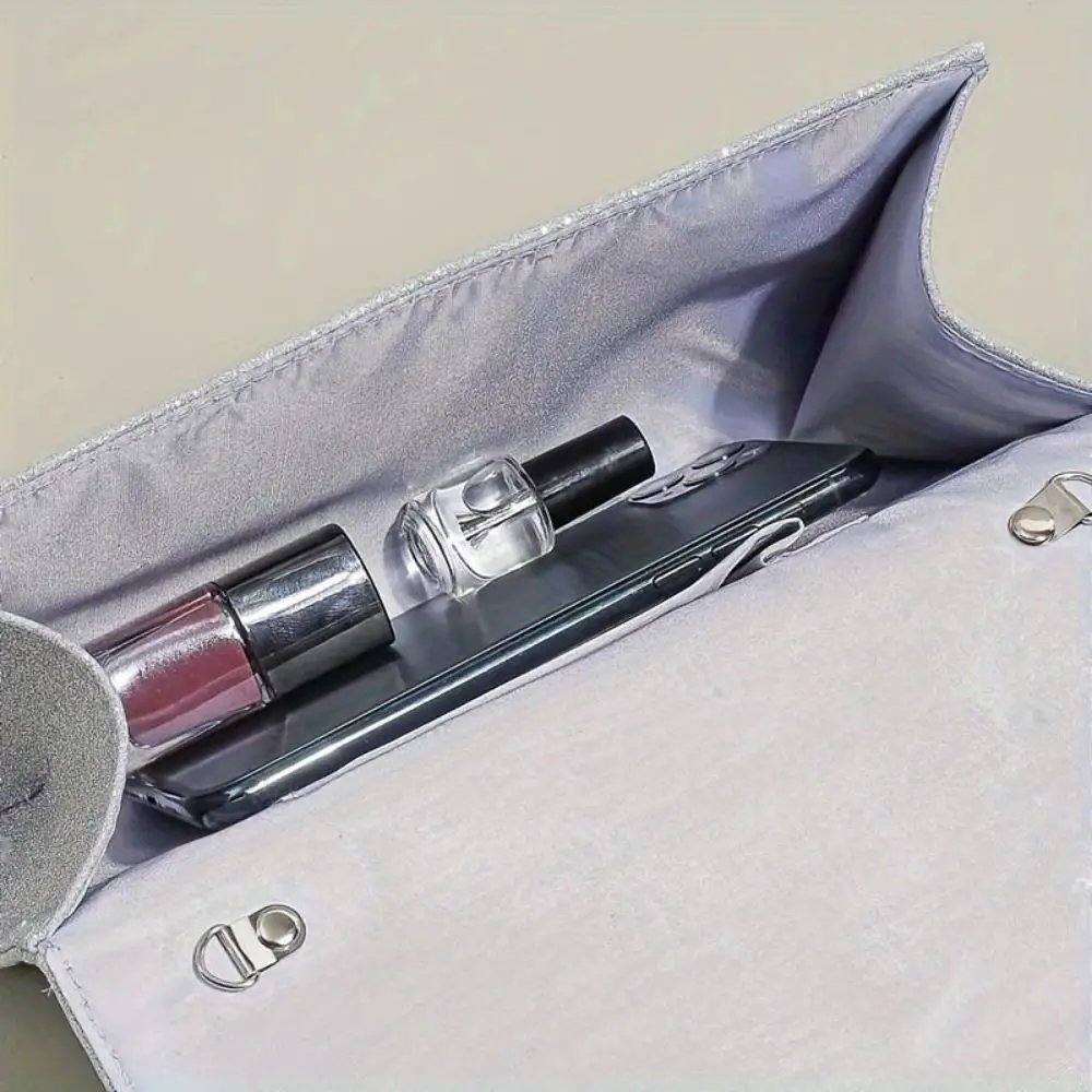 حقيبة عشاء من الفضة اللامعة للسيدات مع سلسلة ، محف...