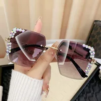 1 paire de lunettes à verres dégradés carrés sans cadre pour femmes à la mode avec décoration en cristal et matériau métallique 3