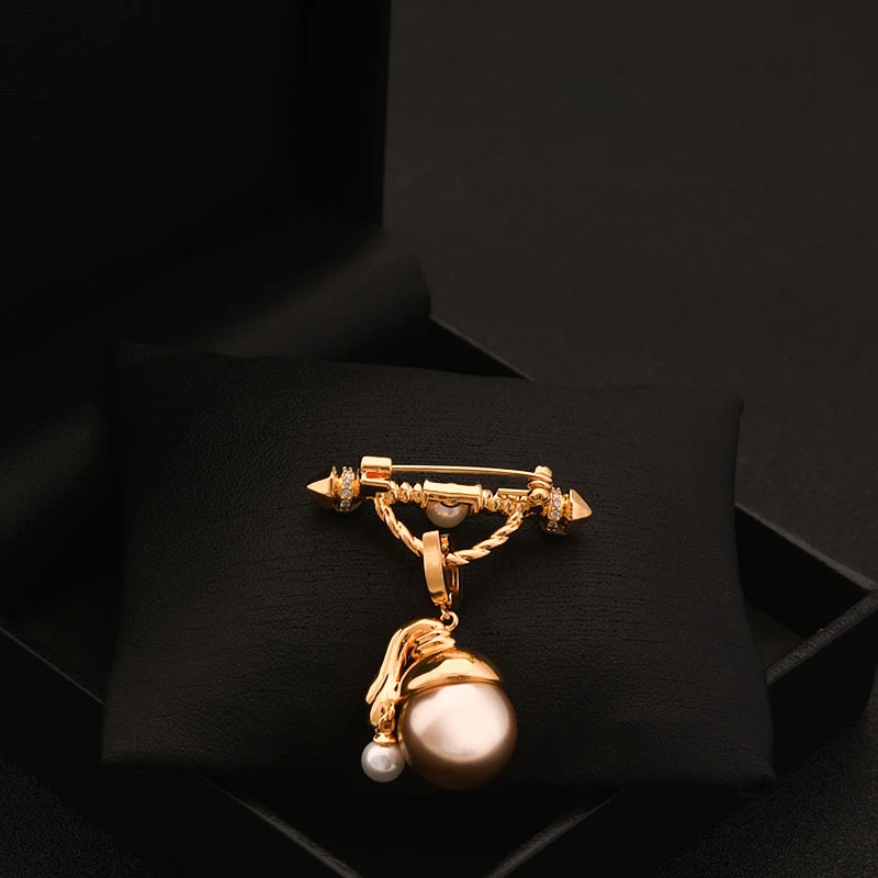 Fashion Girl Brooch with Pearl Earrings Women's Luxury High-End Pendant Sweater Coat Pin Clothes  Accessories Jewelry Gifts 6151
