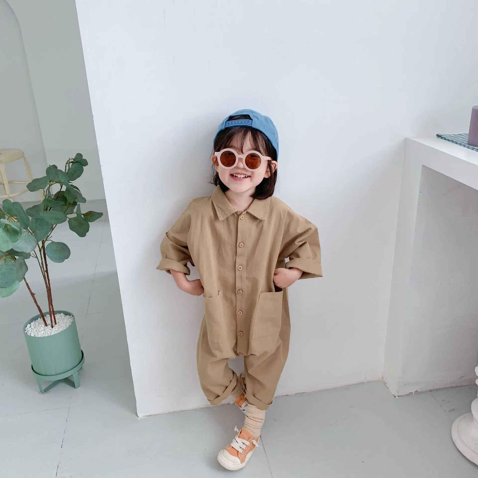 Girls pants spring new Korean version children clothing cartoon printed jumpsuit children letter work suit jumpsuit trend
