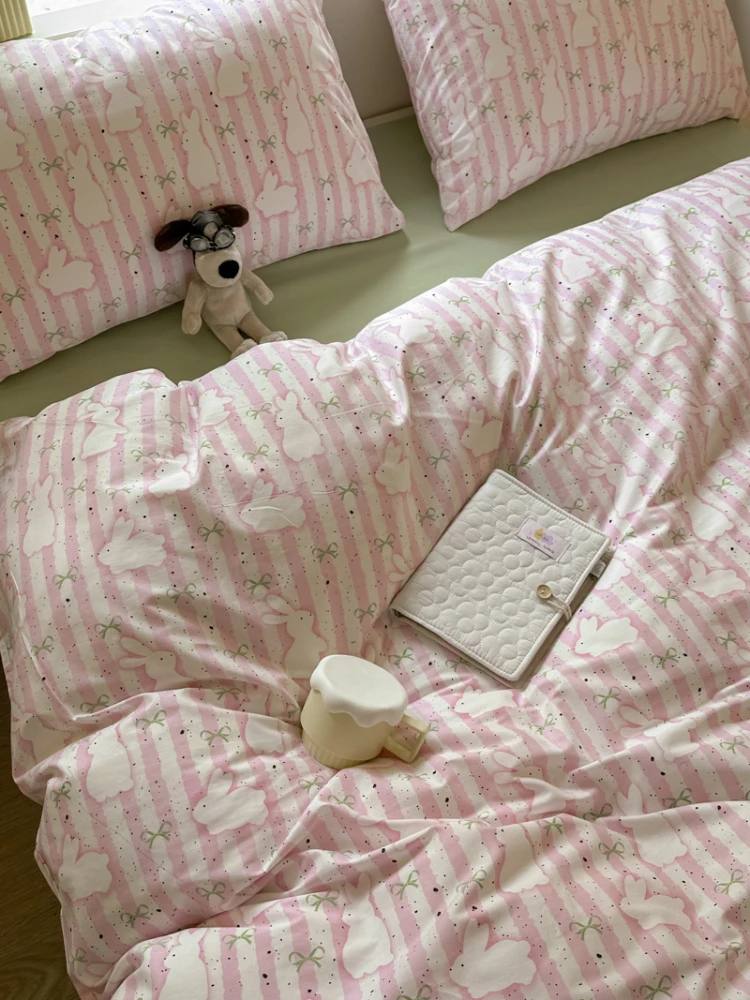 

Four-Piece Cotton Cute Cartoon Printed Small Fresh Bed Quilt Fitted Sheet Student Dormitory Bed Sheet Three-Piece SetComfortable