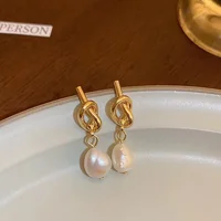 2023 New French Elegant Gold Color Bean Spliced Flat Pearl Earrings for Korean Fashion Jewelry Party Women's Sweet Accessories 4