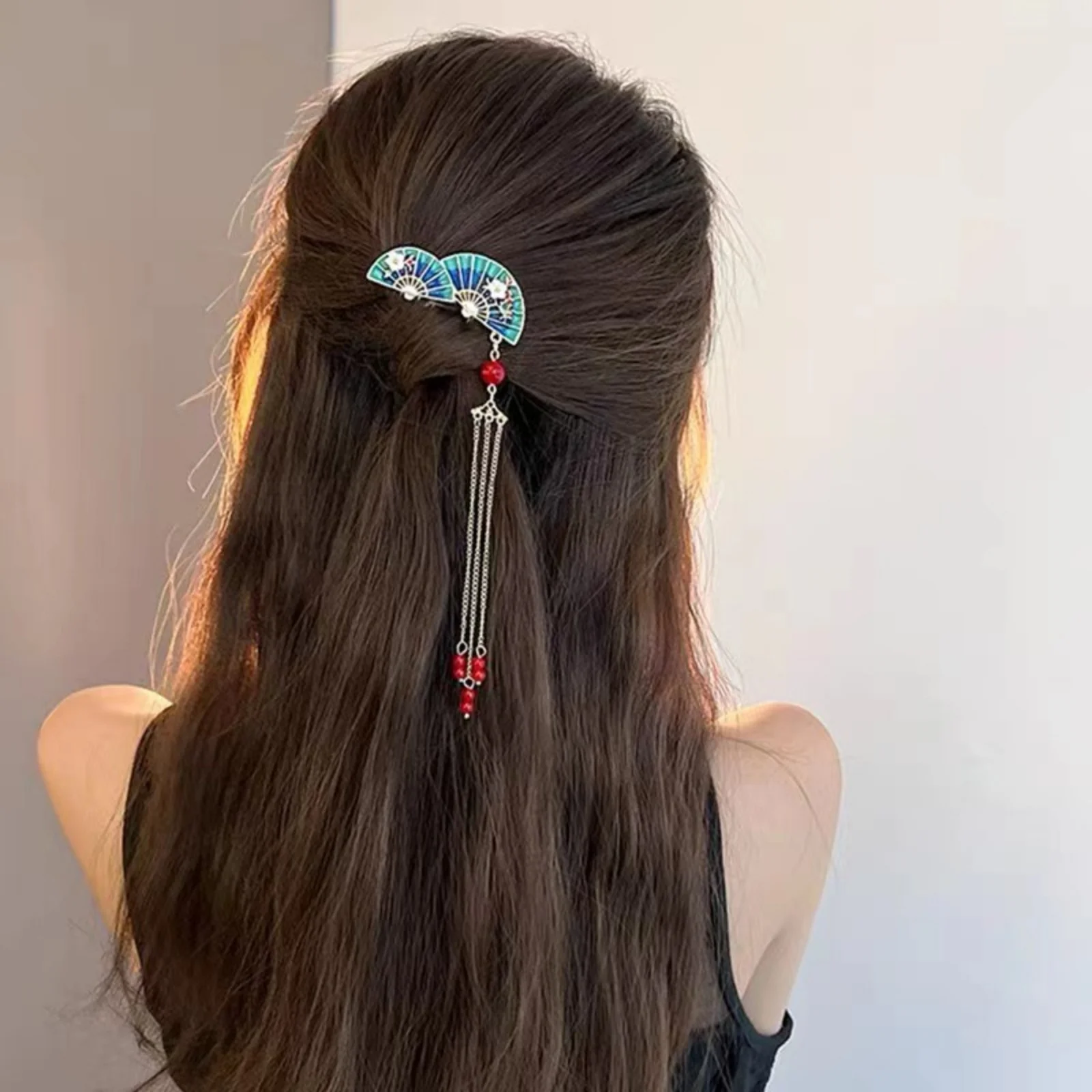 1PC Chinese Style Fan - Shaped Hair Clip with Tassel, Retro Enamel Hair Accessory for WomenElegant Hairpin for Traditional