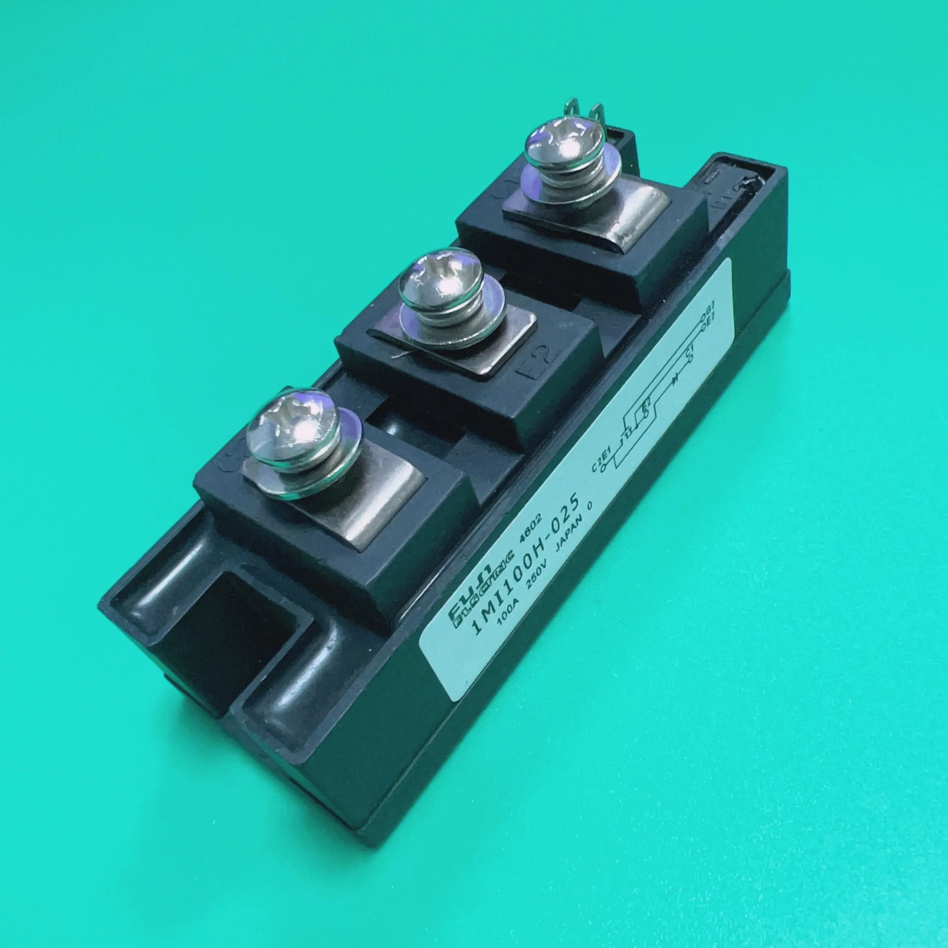 

1MI100H-025 модуль 100 А 250 В 1MI100H025 IGBT 1MI100 H-025 1MI100-H025 1MI 100H-025 1 MI100H-025 1M1100H-025