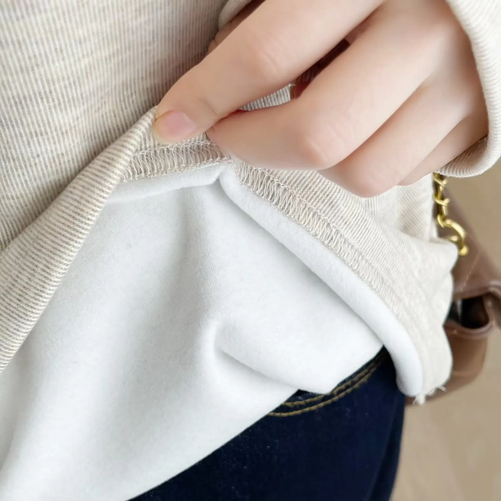 XXXXL Fashion Plus Size Women's T-Shirt 2025 Autumn And Winter New Fleece Warm Lace Collar long-sleeved Base Tops 2526