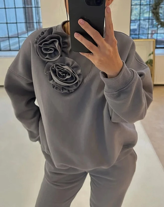 

Women's Casual Pants Sets Female Fashion Two Piece Outfits Women Rose Detail Long Sleeve Sweatshirt & Drawstring Sweatpants Set