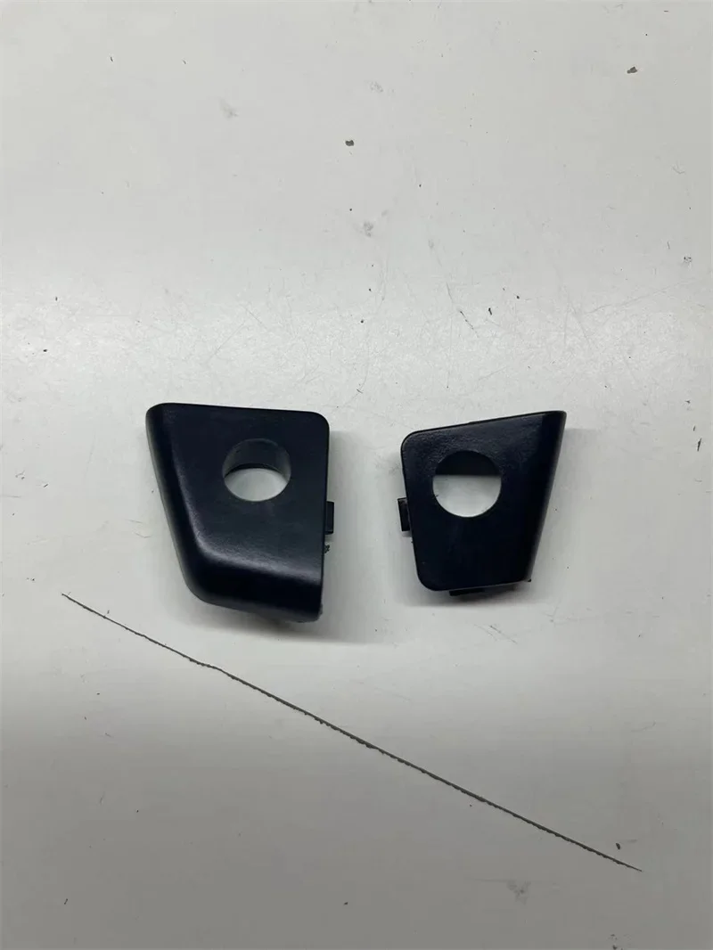 스코다 슈퍼브 우측 수납함 고정 클립 1개