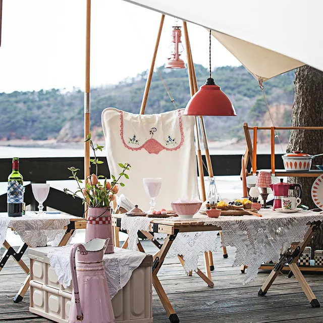 야외 모험을 위한 편안하고 휴대 가능한 접이식 비치 테이블