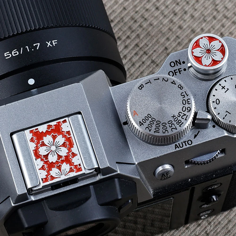 1세트 메탈 사쿠라 카메라 핫슈 커버 + 셔터 릴리즈 버튼 보호 캡 (캐논, 니콘 Z30, , 후지 XT5, XS20 카메라용)