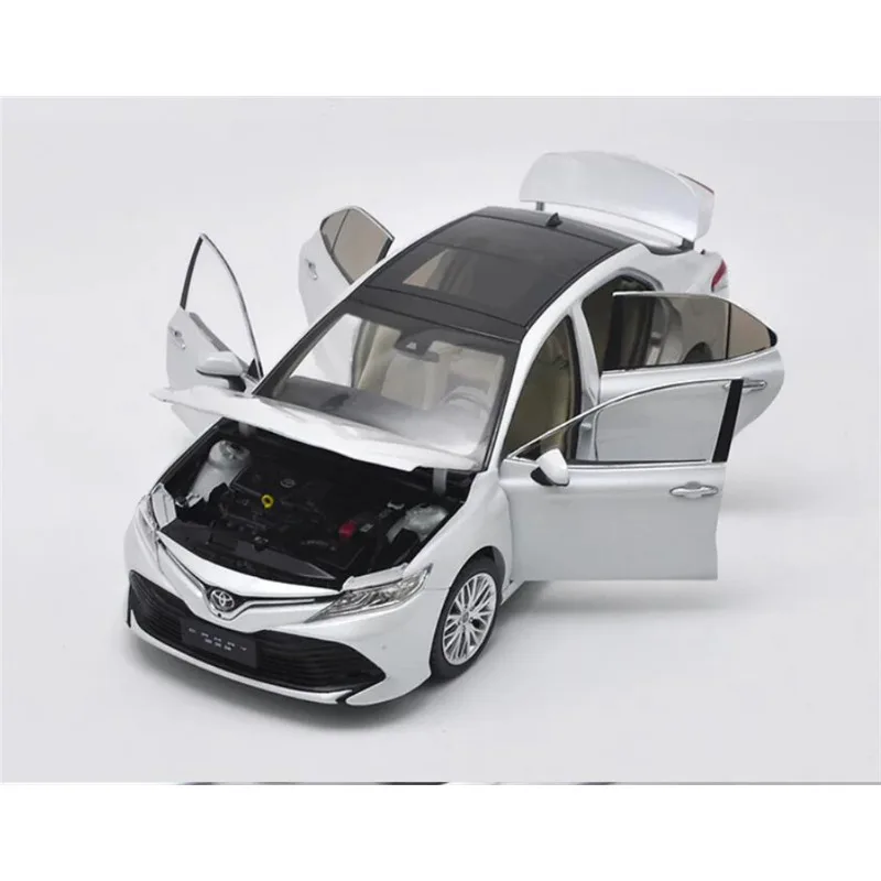 

1/18 For Toyota Camry 2018 8th generation Diecast Car Model Toys Gifts Hobby Display White/Black/Red Collection Ornaments
