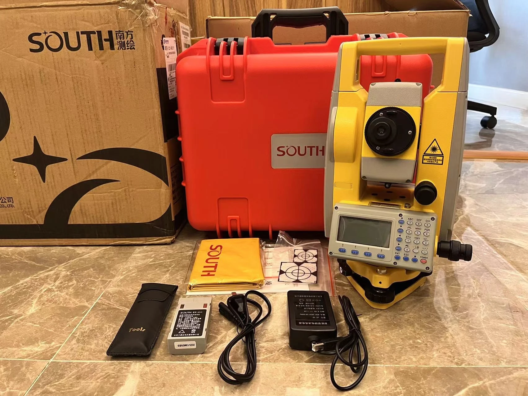 Total tation OUTH NT-362R10U/N6, with a 2-econd Accuracy ,1000m non reflective,u